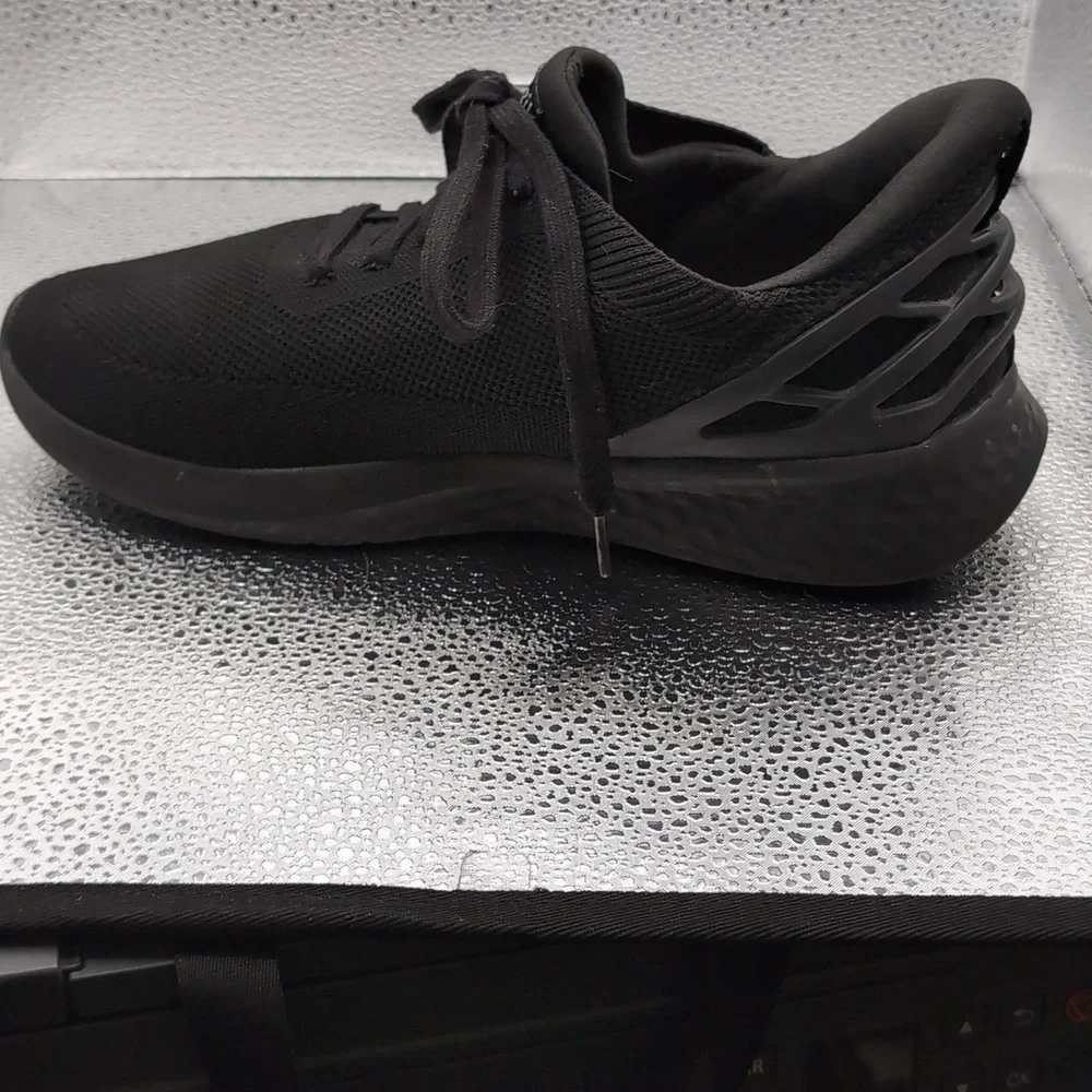 Kizik Athens Black Outsole Women's Athletic Sneaker Shoe Women's Size 10 Wide